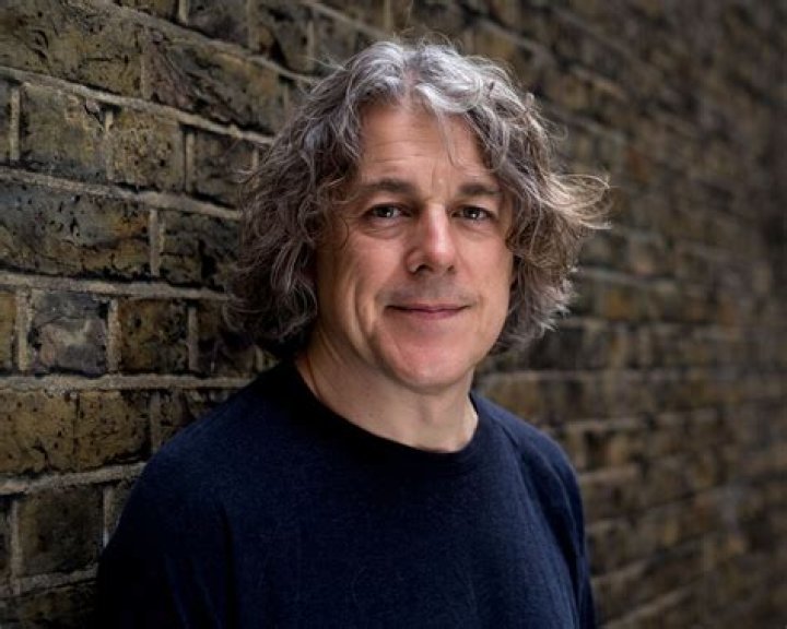 Alan Davies