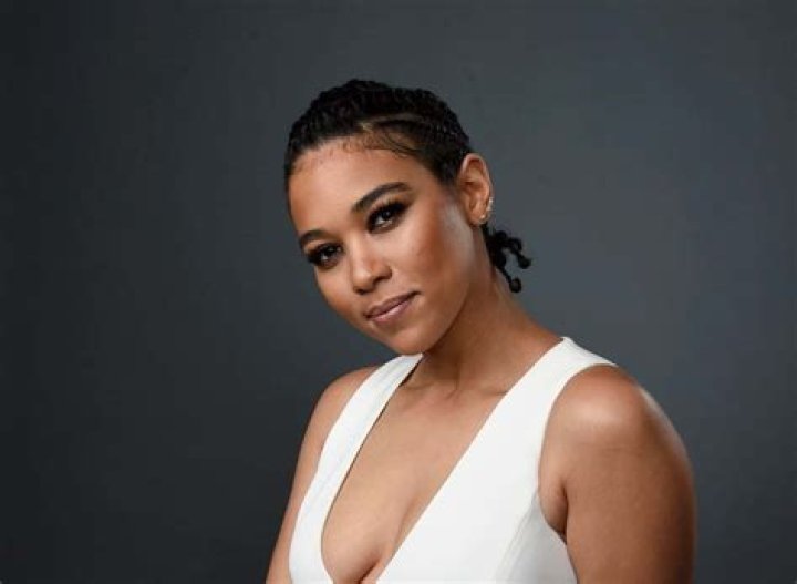 Alexandra Shipp net worth