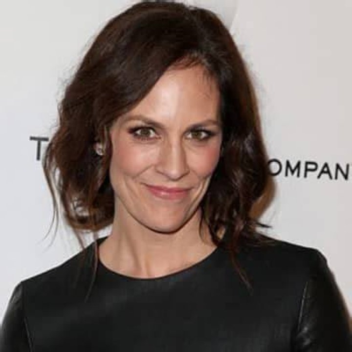 Annabeth Gish age