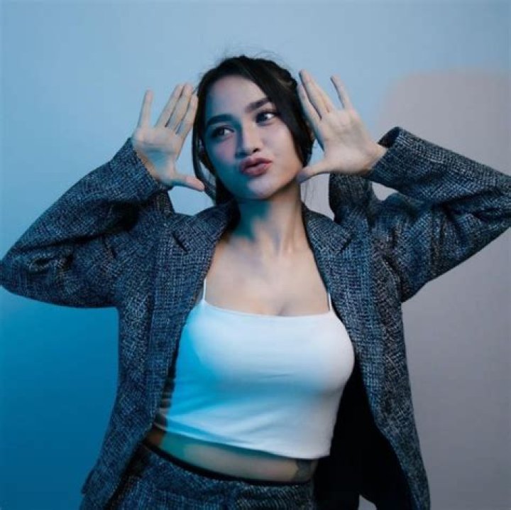 Arlida Putri