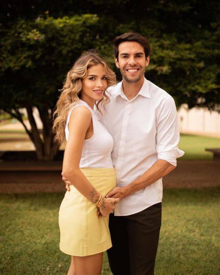 Carolina Dias, Kaka's Girlfriend