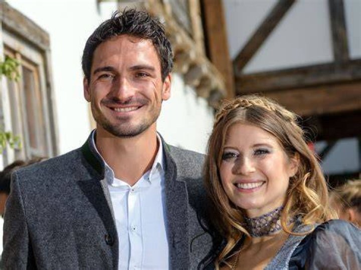 Cathy Hummels age