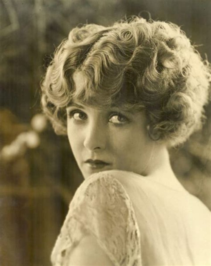 Claire Windsor