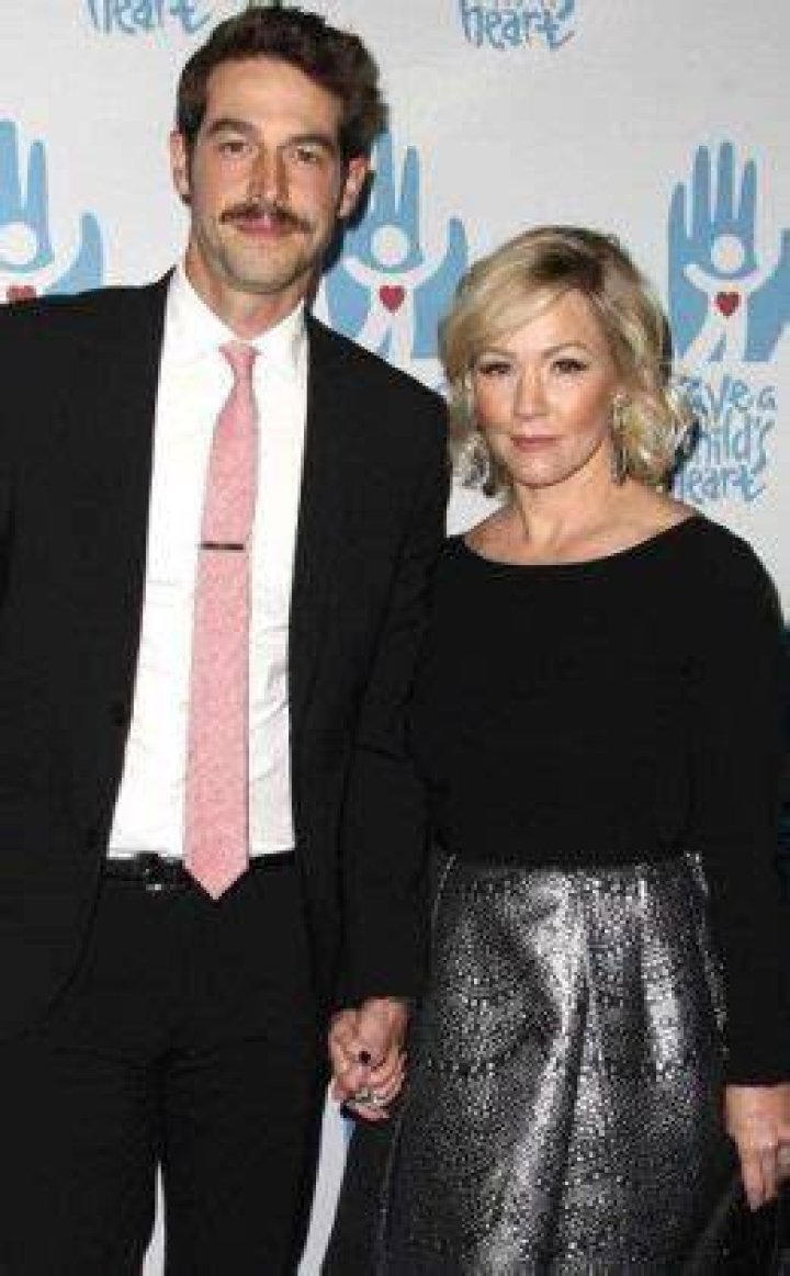 Dave Abrams Net Worth, Age, Height, Bio, Birthday, Wiki!