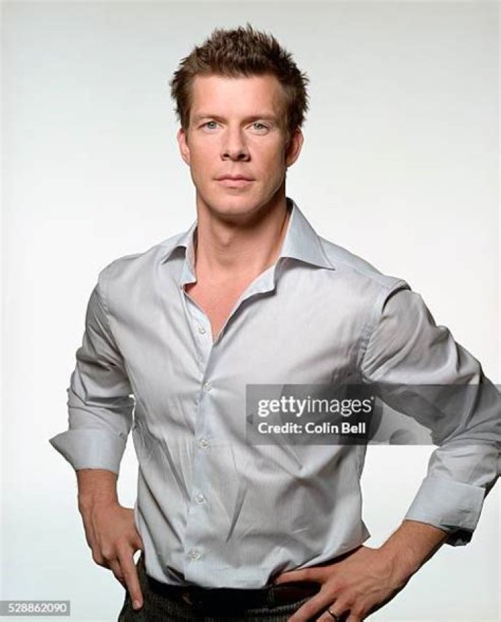 Eric Mabius