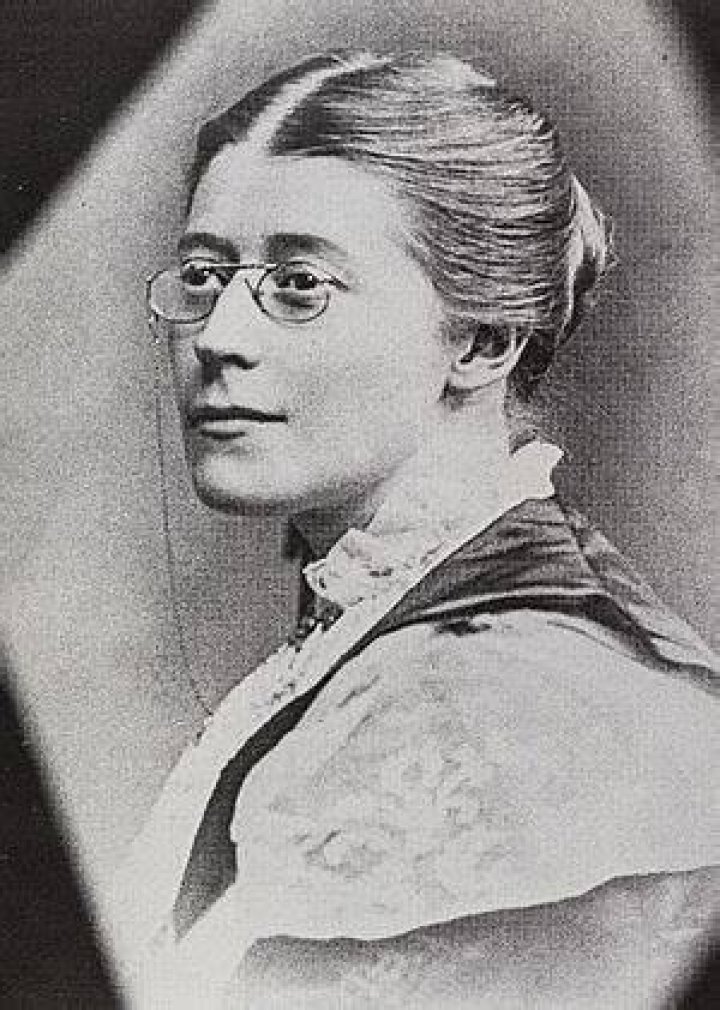 Esther Roper