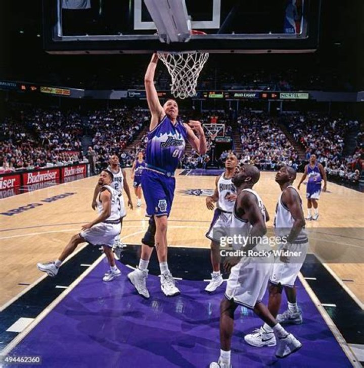 Greg Ostertag