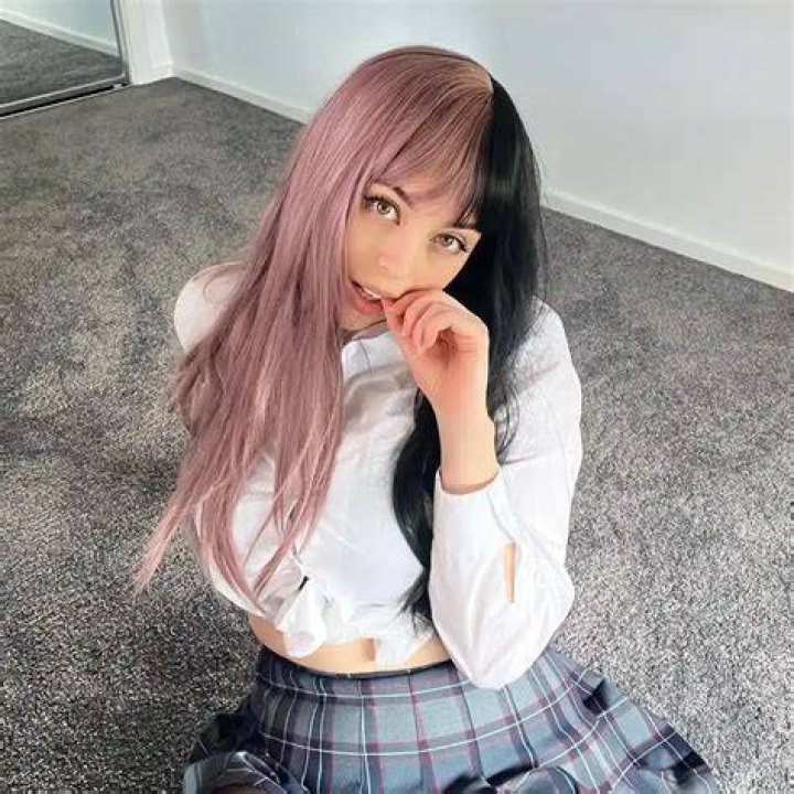 HeyImBee- Age, Height, Boyfriend, Net Worth, Ethnicity