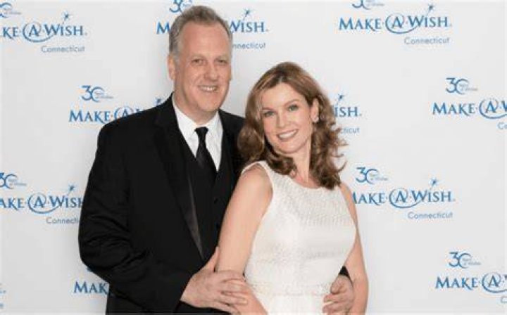 Jodi Applegate | Bio, Age, Net Worth, Relationship, Career