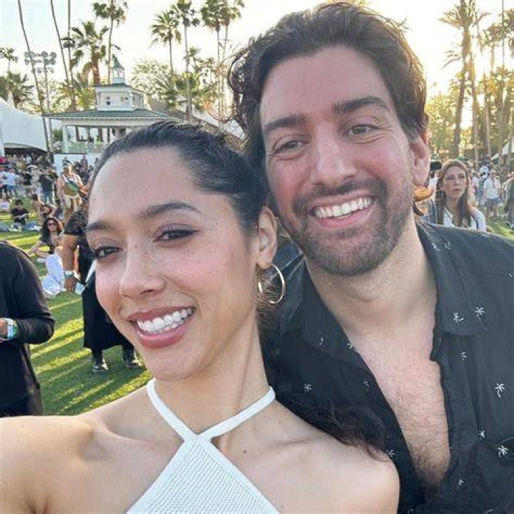 JoeySalads’s Girlfriend: Who is JoeySalads Dating?