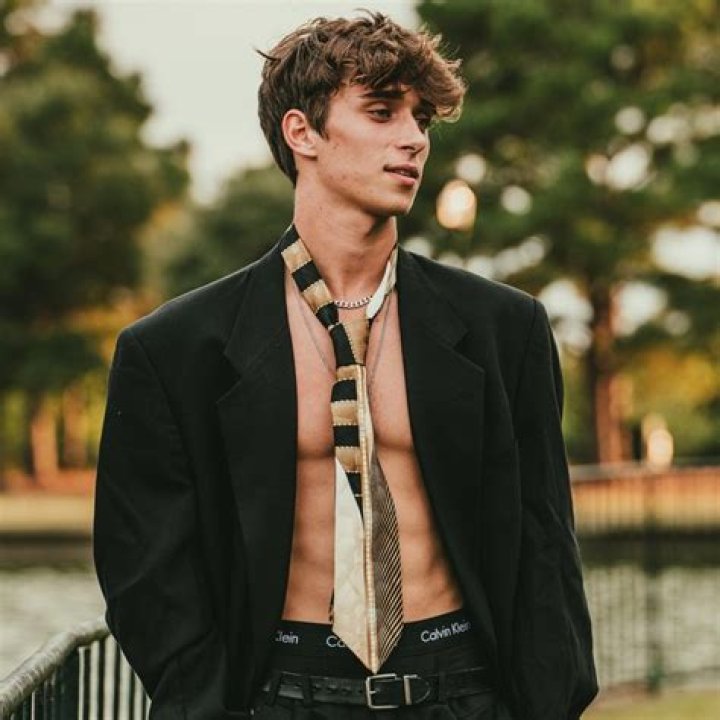 Josh Richards