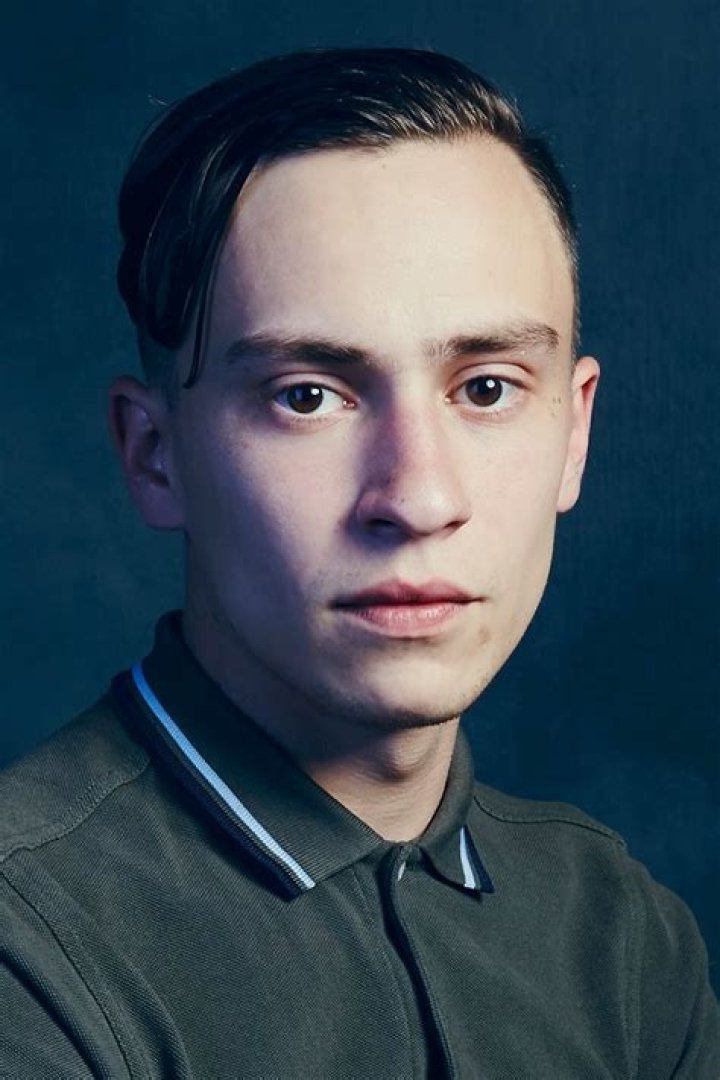 Keir Gilchrist Age
