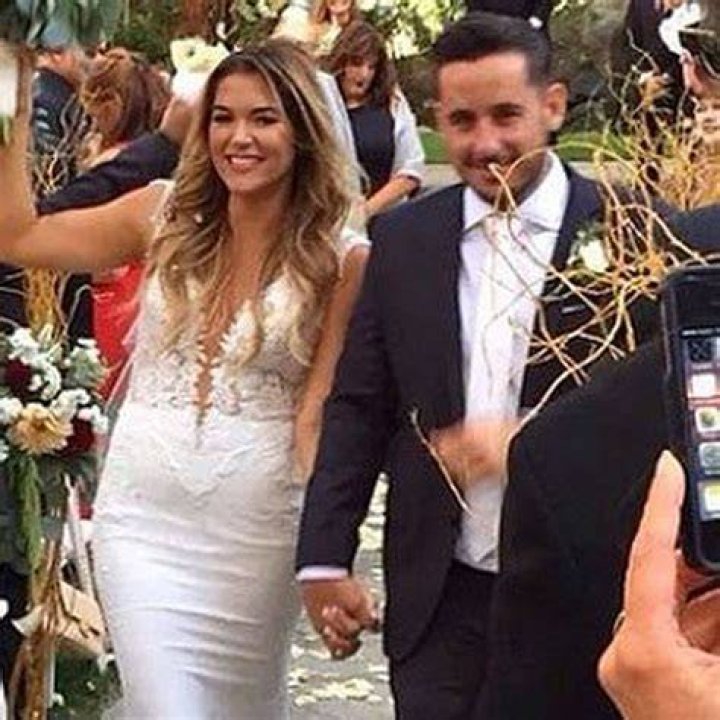 Kyle Mark Johnson, Alex Murrel's Husband