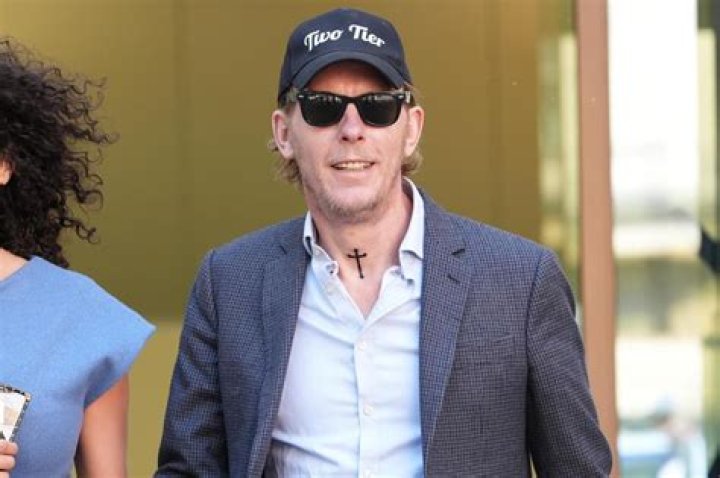 Laurence Fox