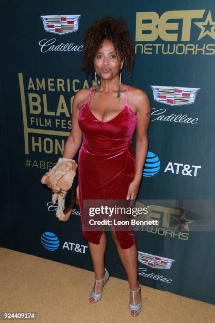 Lisa Nicole Carson