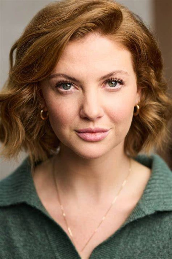 Lucy Dixon