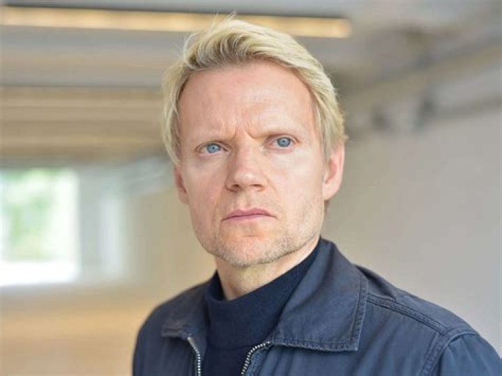 Marc Warren