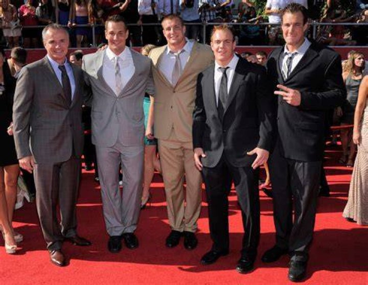 Rob Gronkowski Girlfriend, Wife, Brothers, Net Worth, Injury, Height, Weight Rob Gronkowski with brothers