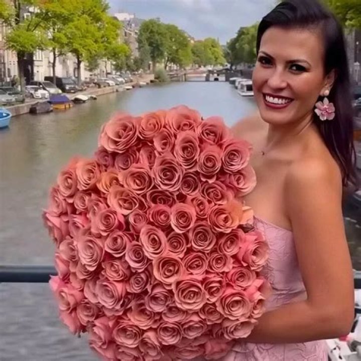 Rose Mo
