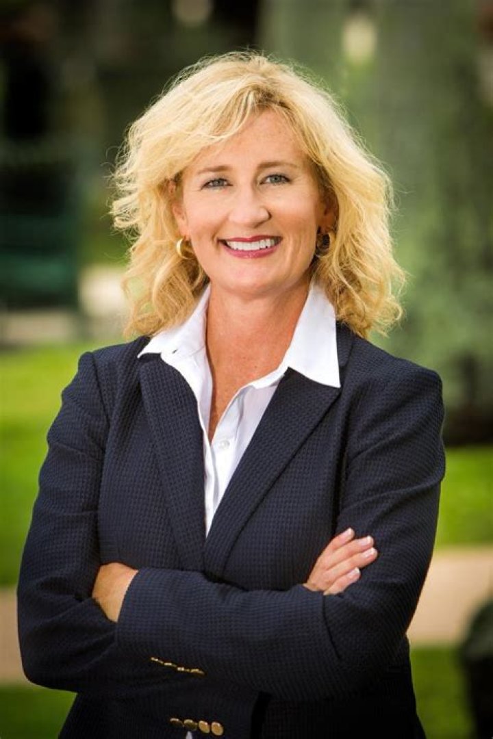 Staci Cross